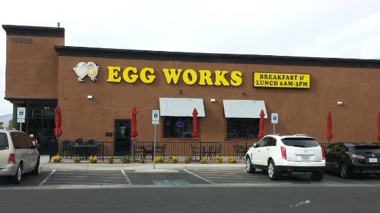 Egg Works: Classic Off-Strip Breakfast Joint
