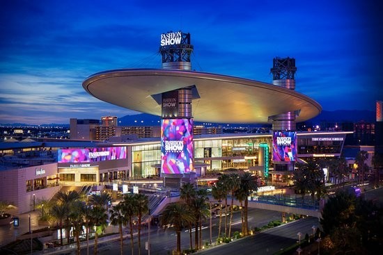 Where to Shop for Christmas Presents in Vegas