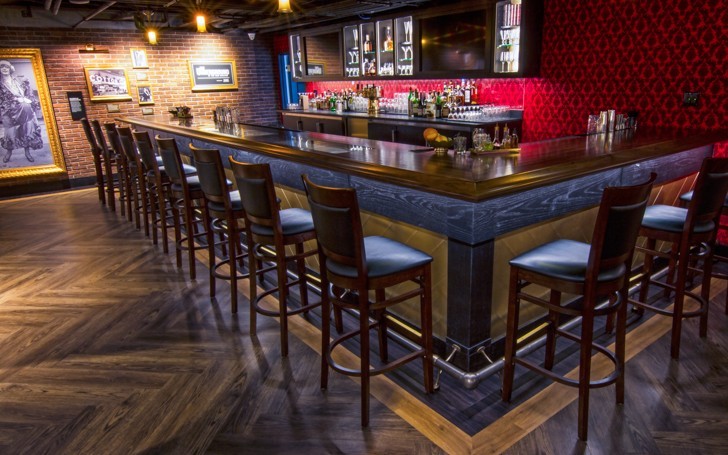 Grab a Drink at These Famed Vegas Bars