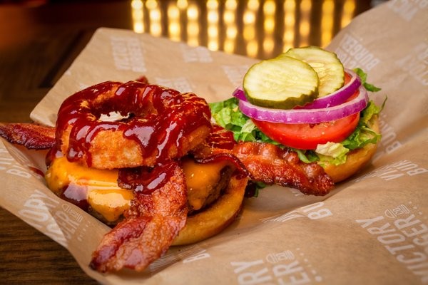 Inside Circa Downtown: Victory Burger