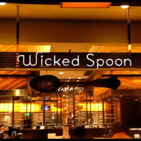 Las Vegas' Swankiest Buffet Returns