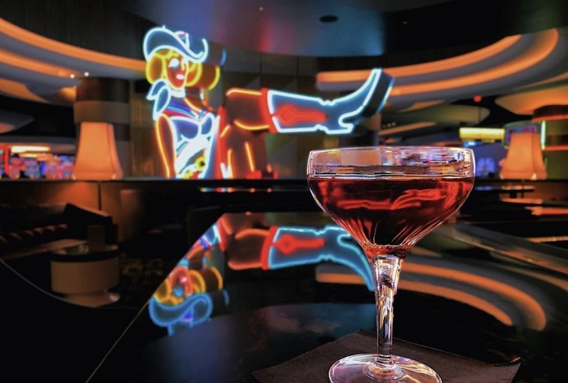 Have a Drink With Vegas Vickie at Circa