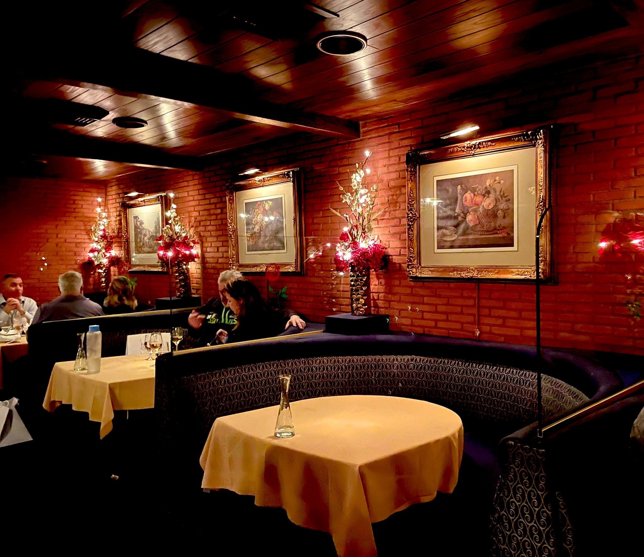 Enjoy These Classic Las Vegas Restaurants