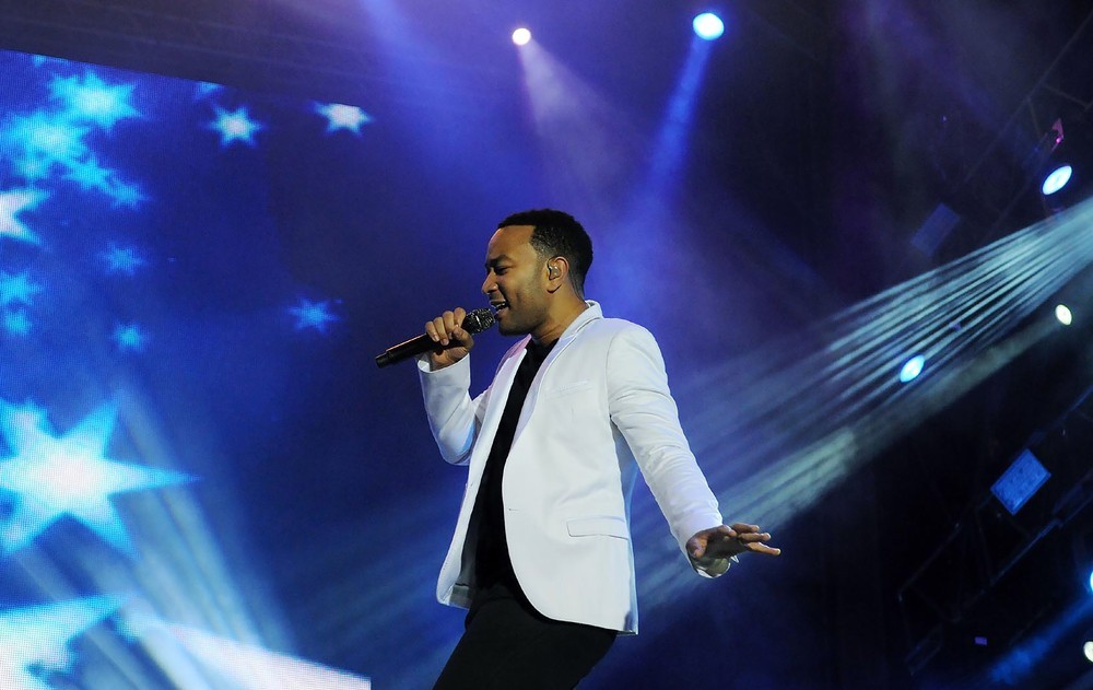 John Legend Brings Love to Las Vegas
