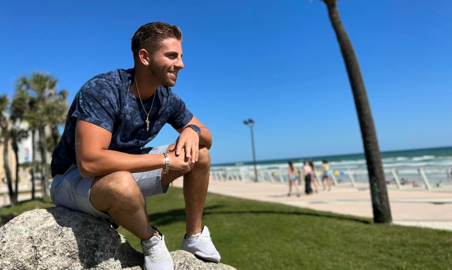 SUMMER IN THE SIXTIES: Chris Ruggiero Brings Warm-Weather Classics to Sin City