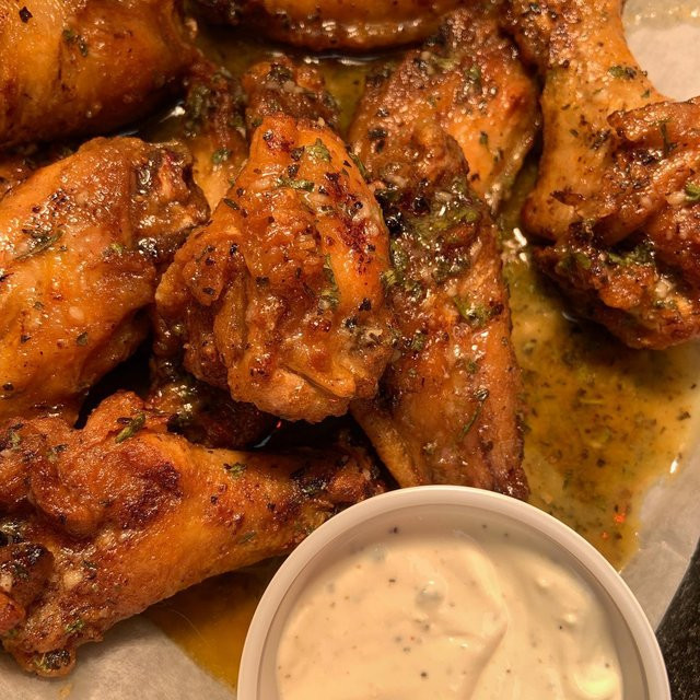 Check Out Las Vegas' Most Popular Chicken Wings