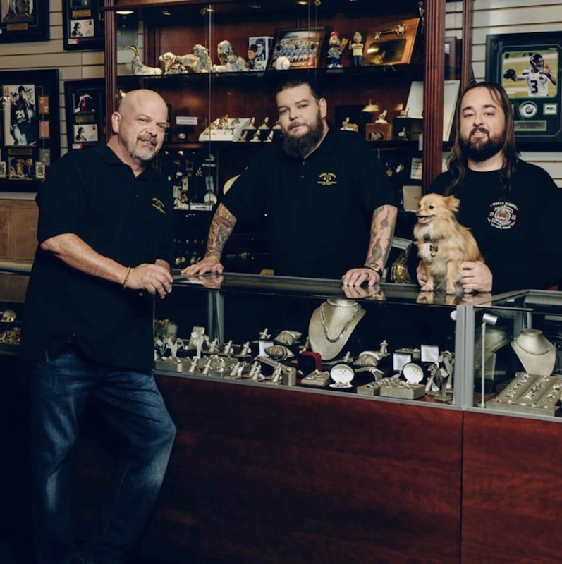 Tour The Pawn Stars Gold & Silver Pawn Shop For Free