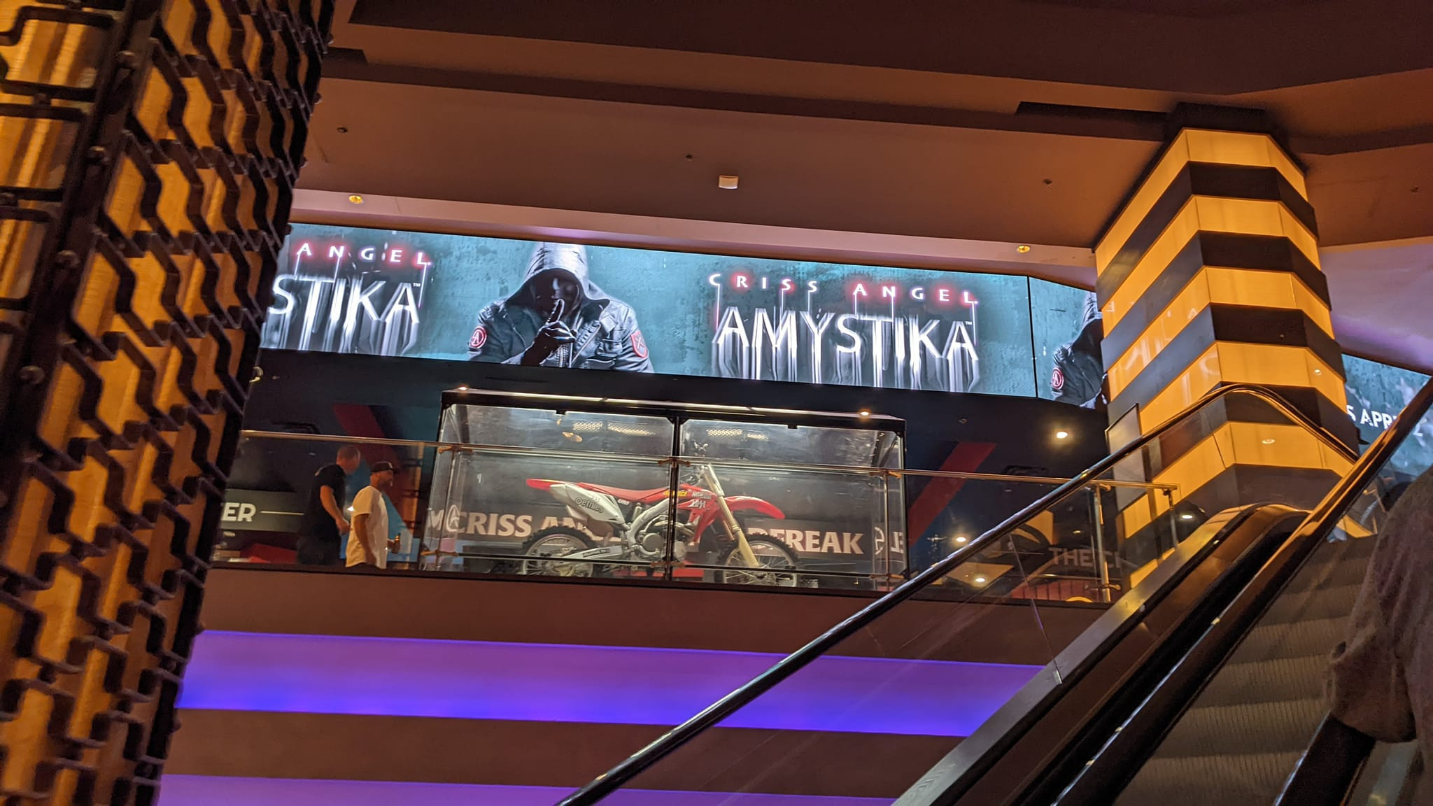 VEGAS 411 Exclusive - 