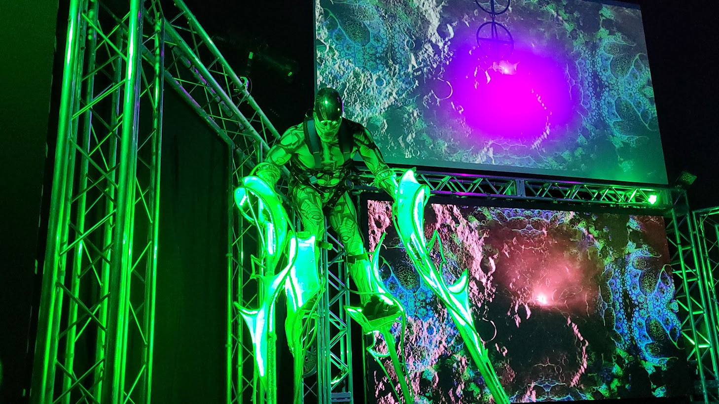 Wild Sideshow Performers Take Center Stage in 'World's Greatest Freakshow'