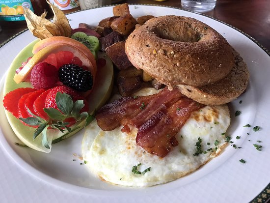10 Breakfast Spots in Las Vegas That Will Light Up Your Morning