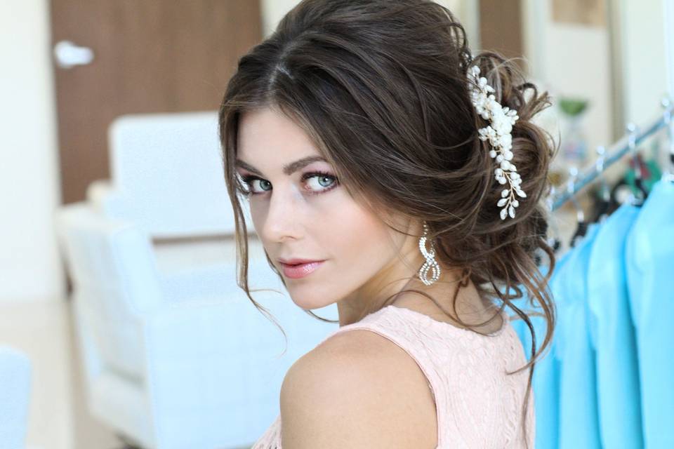 10 Best Wedding Hair and Makeup Artists in Las Vegas