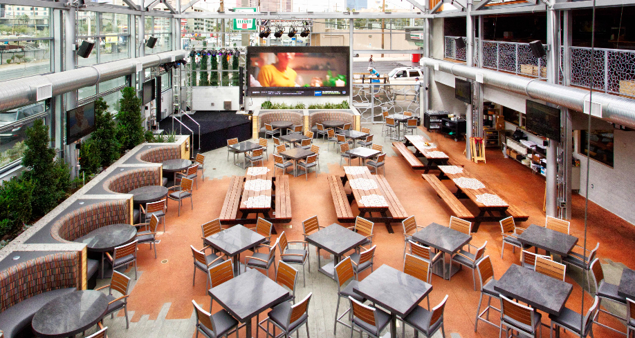 15 Places to Watch the Las Vegas Raiders in Las Vegas