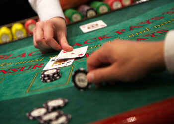 5 Most Popular Casino Table Games 2022