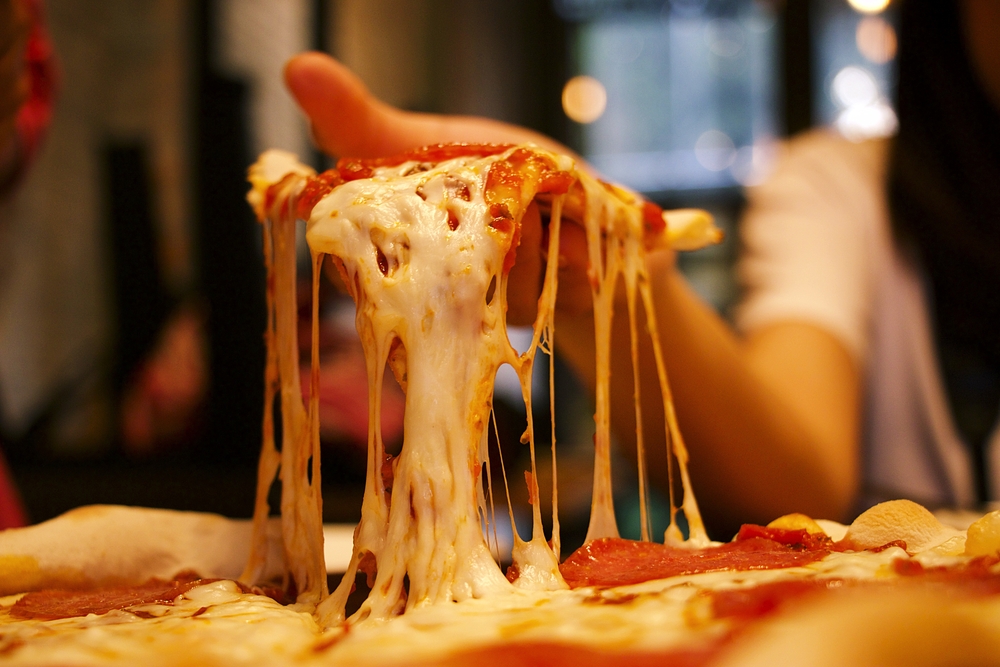 These Restaurants Have the Best Cheese Pizza in Vegas