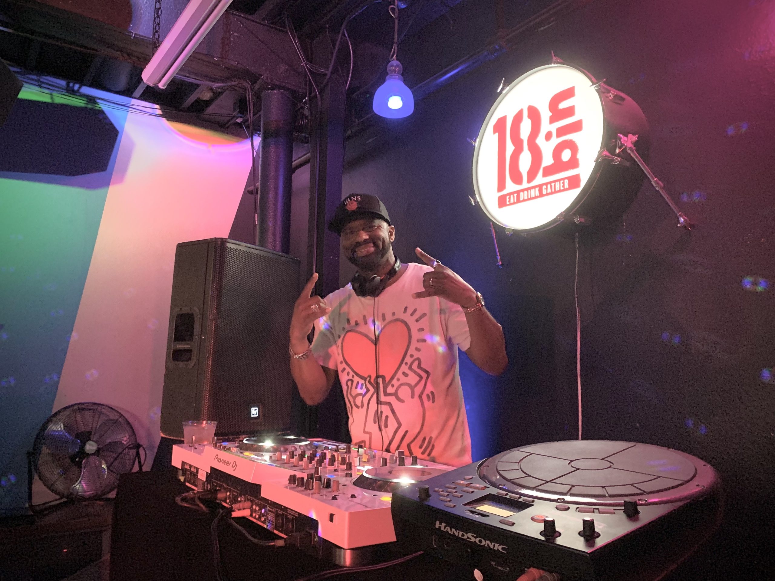 Brunch with a Beat: Sundays are for House Music at 18bin