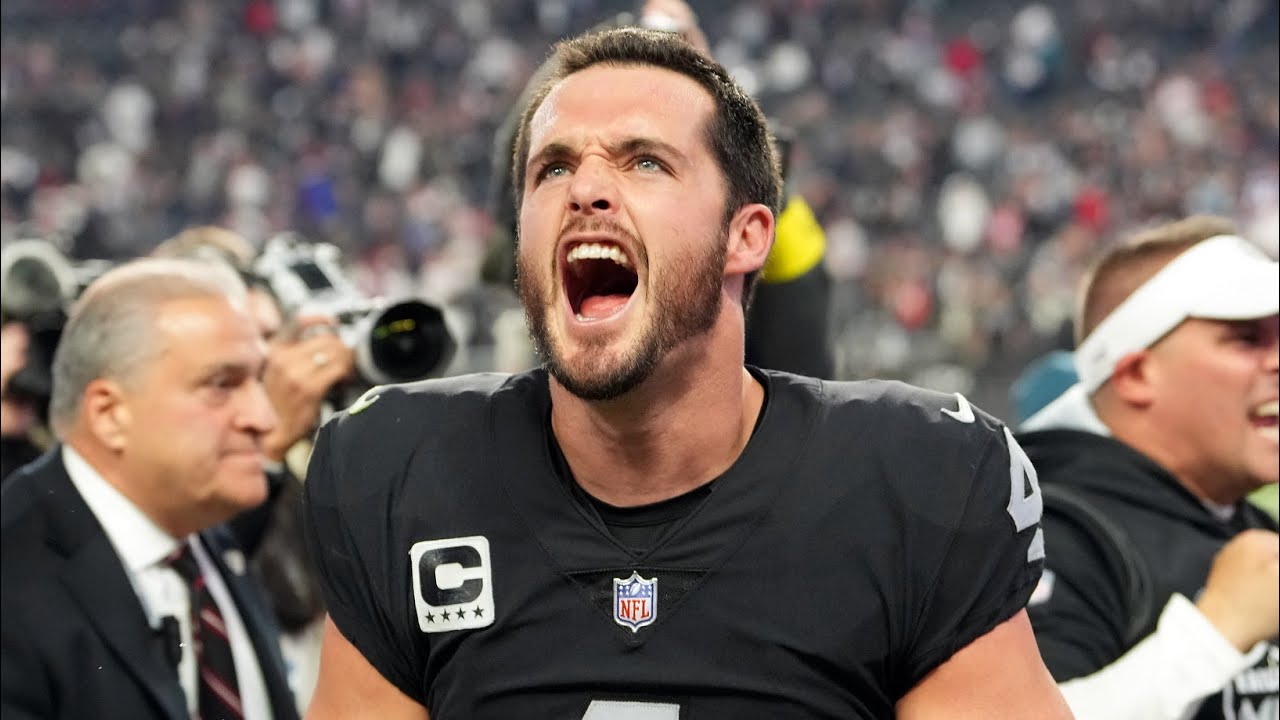 5 Worst Moments from Derek Carr's Time with the Raiders