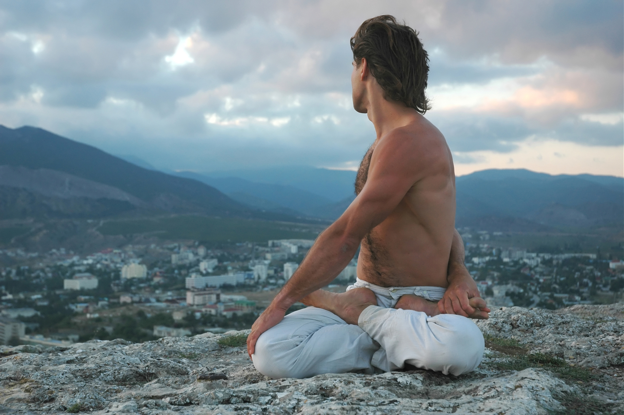 Level-Up: Top Yoga Classes for Men in Las Vegas