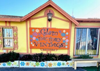 Visiting Female-Owned Businesses in the Arts District: Las Vegas Mixtape v5