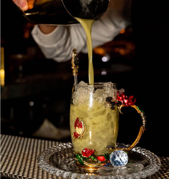 Drink for Free at the Venetian’s Juliet Bar