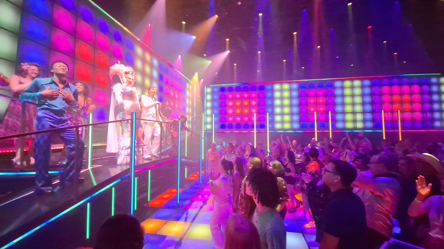 Take a Peek at Spiegelworld's 'DiscoShow'