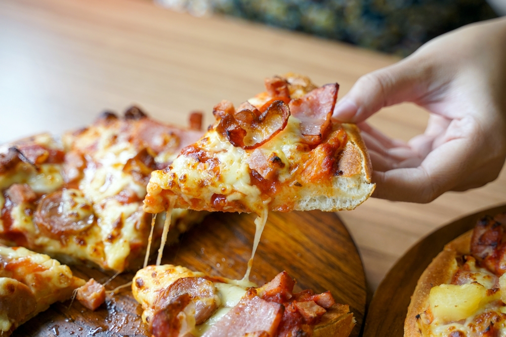 Best Bites: Top Senior-Friendly Foodie Tours in Vegas