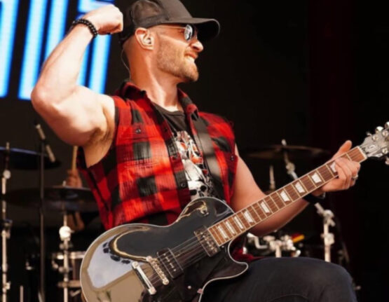 TALES FROM THE SPOTLIGHT: 'Las Vegas Entertainer'...a Career of Contradictions