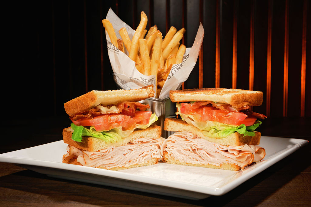 Image of Mile High Club at Seventy Six Tavern by Station Casinos