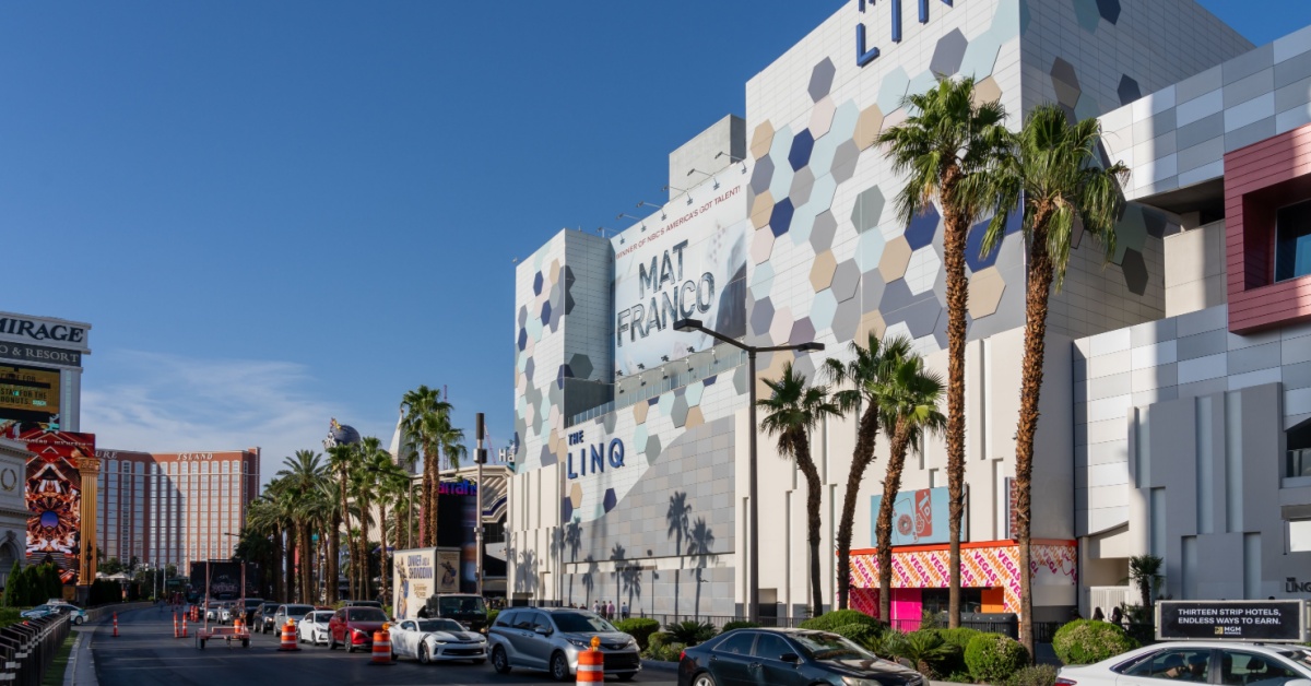 Ultimate Guide to Staying at The LINQ Hotel & Experience