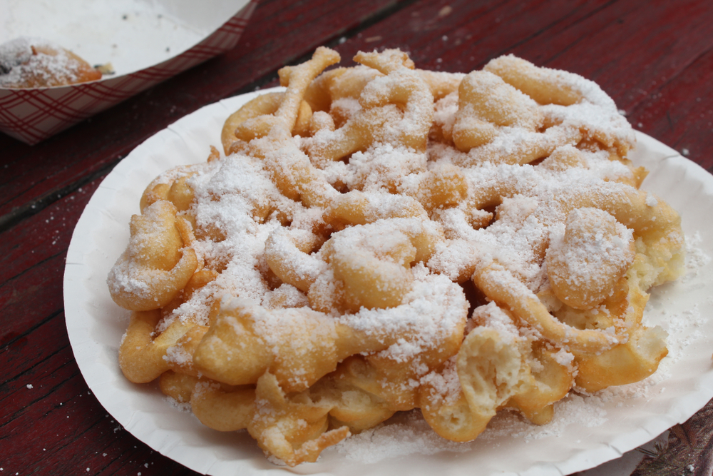 funnel cake with powdered suger 