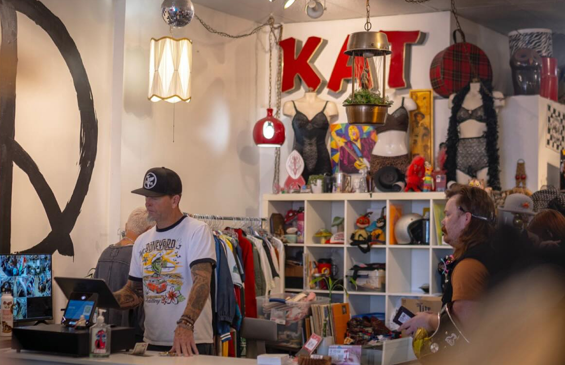 Vegas Vintage Stores: Where to Find the Best Retro Treasures in Sin City