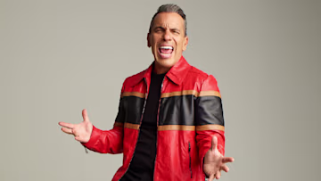 sebastian-maniscalco-2025-828×466